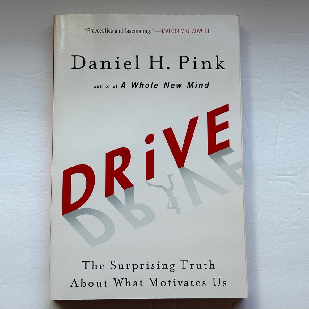 🟢 Drive by Daniel H. Pink | Self-Help, Business | Paperback Book